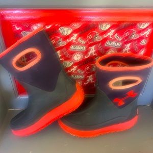 Kids Under Armour Fat tire Muddler Boots sz 4Y